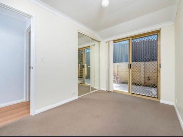 Room for rent in Quinns Rocks, Western Australia