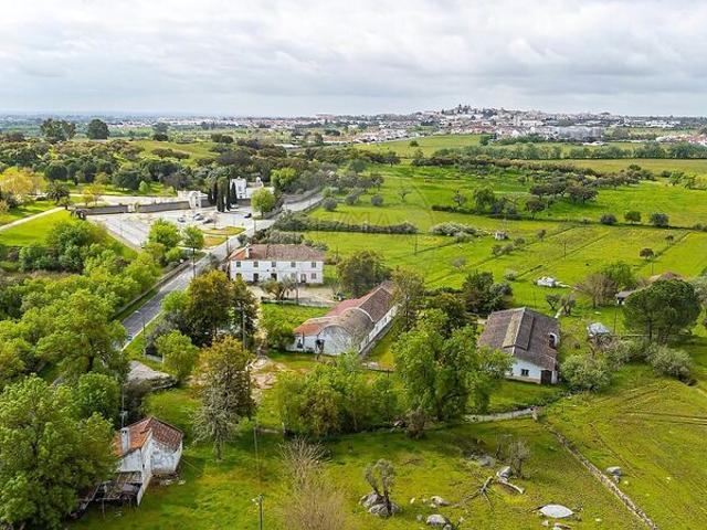 Quinta venda em Évora