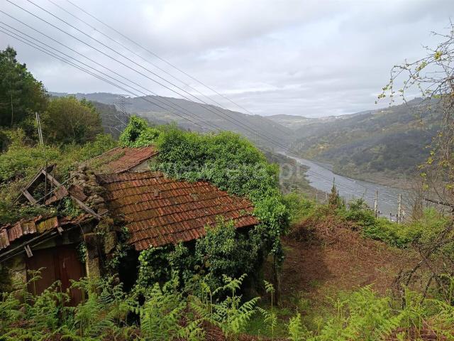 Quinta venda em Felgueiras, Pedreira