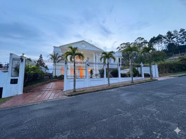 Casa en venta en Francisco Linares Alcántara, Miranda