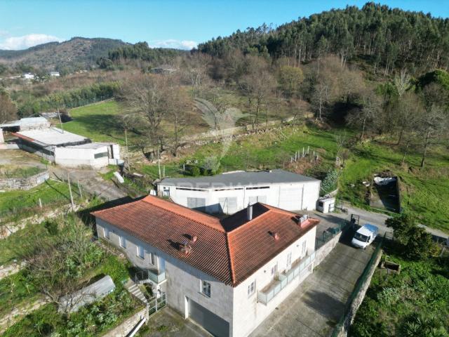 Quinta venda em Sande (São Martinho), Guimarães