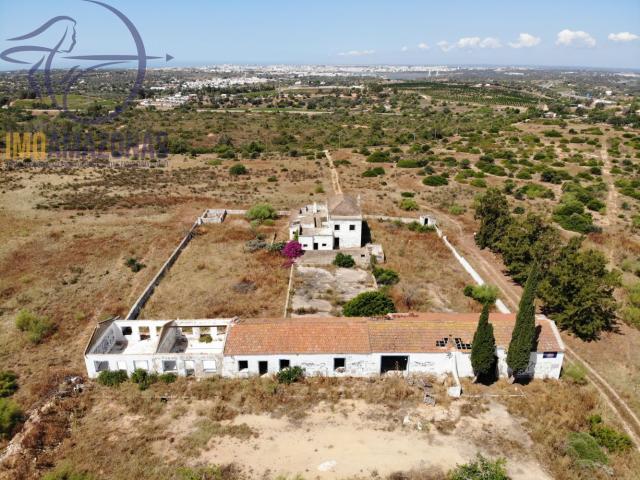 Casa venda em Estômbar, Faro
