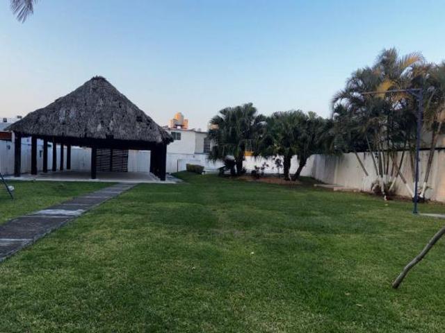 Quinta con 1 recámara y 1251 m2 superficie de terreno en venta en Mata de Pita Veracruz