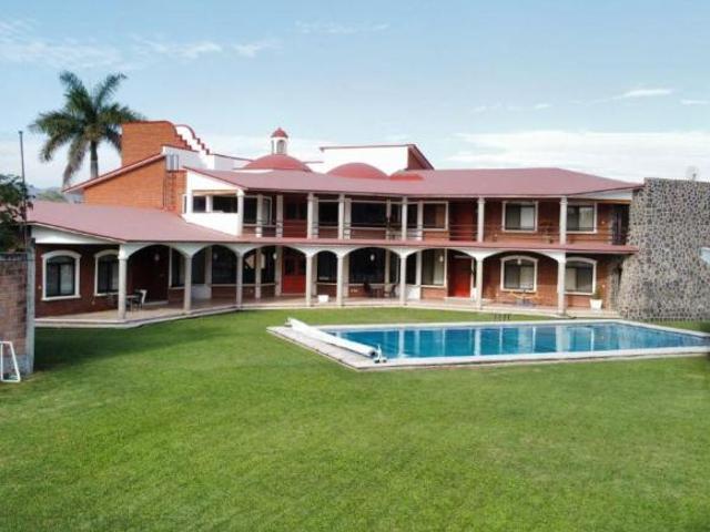 Quinta con 2500 m² superficie de terreno, 12 habitaciones en venta en Yautepec Centro