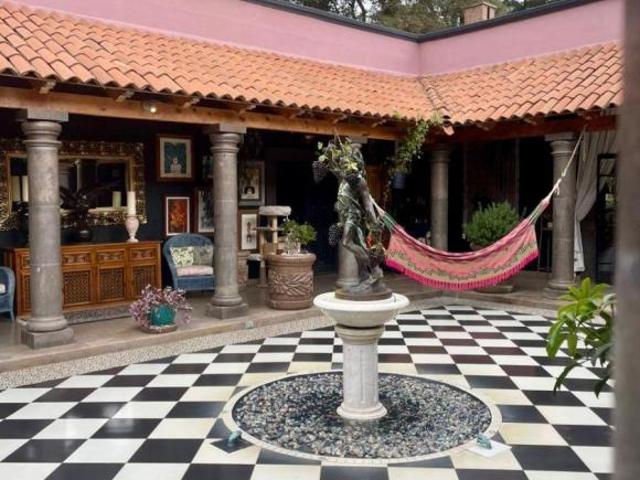 Quinta con 5 dormitorios en venta, 9,000 m² superficie de terreno, La Comunidad