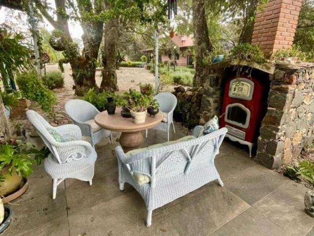 Quinta con 5 dormitorios en venta, 9,000 m² superficie de terreno, La Comunidad