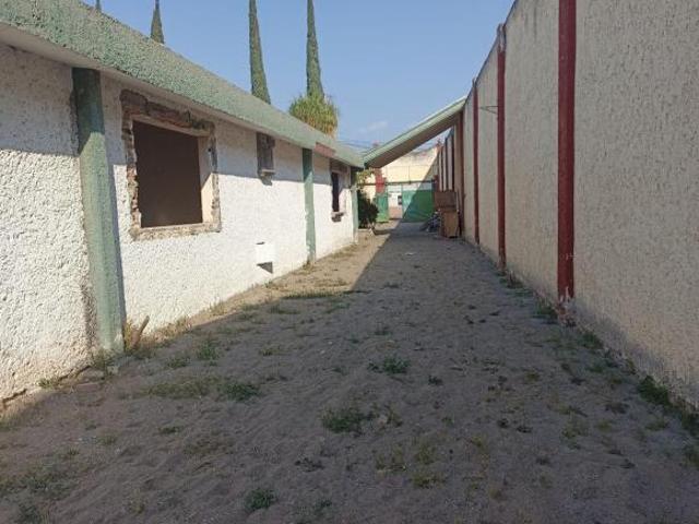 Quinta con 8829 m2 de terreno, en venta en Roque, Gto