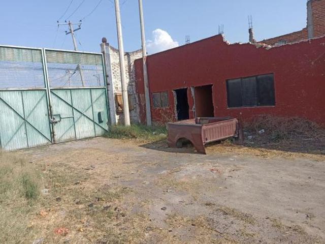 Quinta con 8829 m2 de terreno, en venta en Roque, Gto