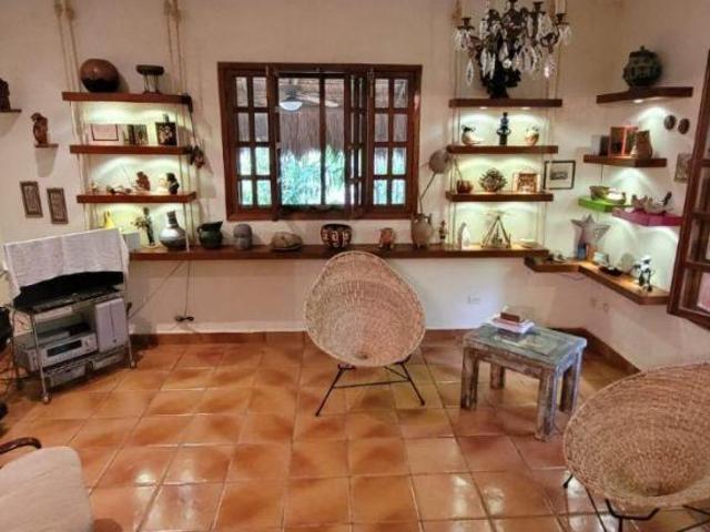 Quinta con hermosa vegetación para disfrutar o desarrollar