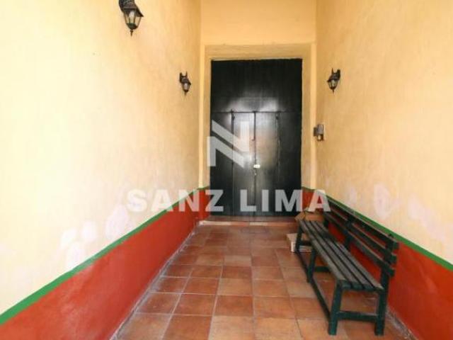 QUINTA CUITZEO: BELLA PROPIEDAD COLONIAL EN JARDIN PRINCIPAL, PARA USO COMERCIAL