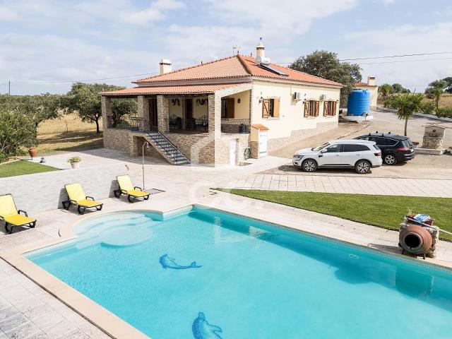 Quinta venda em Mourã, Beja
