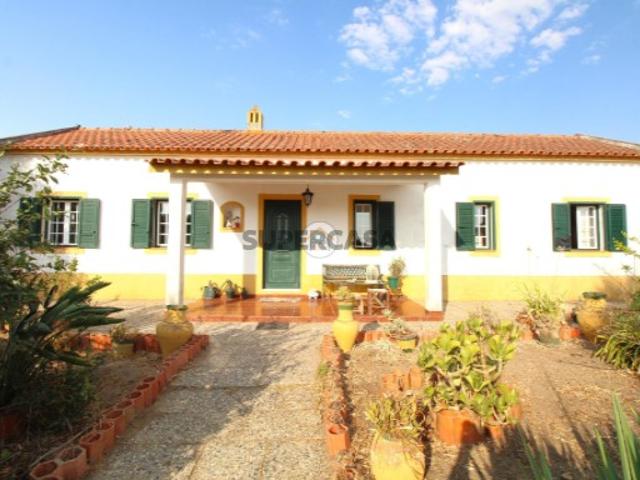 Casa venda em Foros de Vale de Figueira, Montemor-o-novo