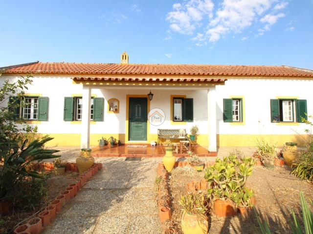 Casa venda em Foros de Vale de Figueira, Montemor-o-novo