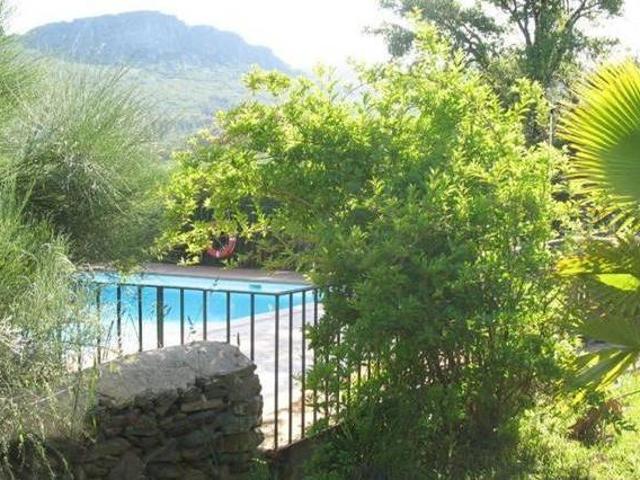 Casa en alquiler en Valencia De Alcántara, Extremadura