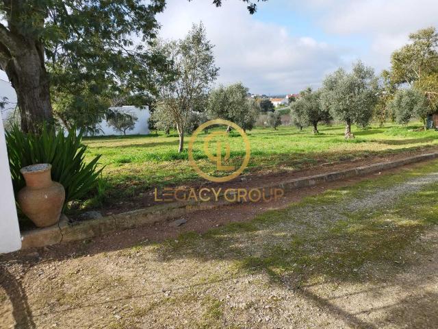 Quinta venda em Courelas do Bico e da Calva, Redondo