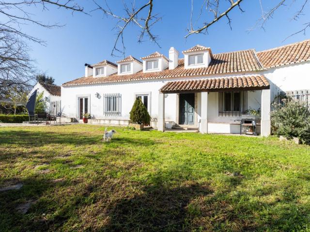 Casa venda em Azeitão (São Lourenço e São Simão), Setúbal