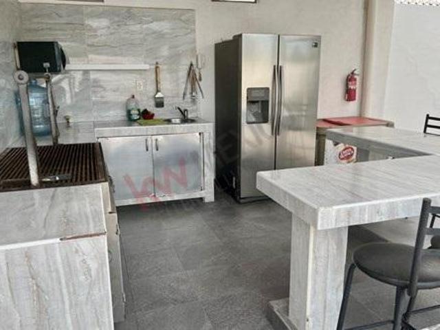 Quinta en Venta con Alberca y Amplio Jardín en Portal del Norte