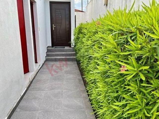 Quinta en Venta con Alberca y Amplio Jardín en Portal del Norte