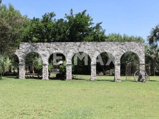 Quinta en Venta en Bosques de La Silla, Juárez 4