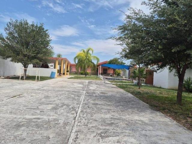 Quinta en venta en Salinas Victoria, Nuevo León