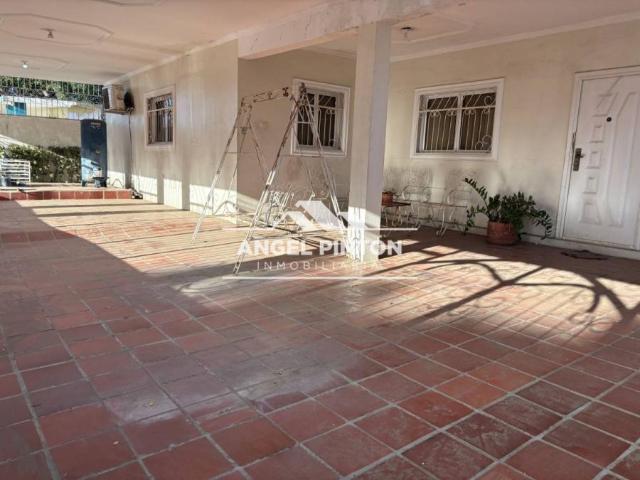 Terreno en venta en Cacique Mara, Maracaibo