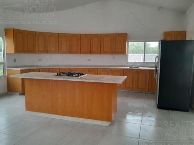 Quinta en venta en Salinas Victoria, Nuevo León