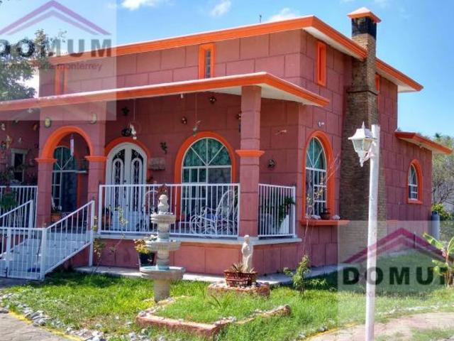 Quinta en venta en Salinas Victoria, Nuevo León