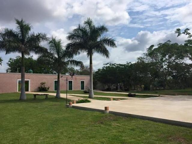 Quinta en venta ideal para renta de eventos en Tekat