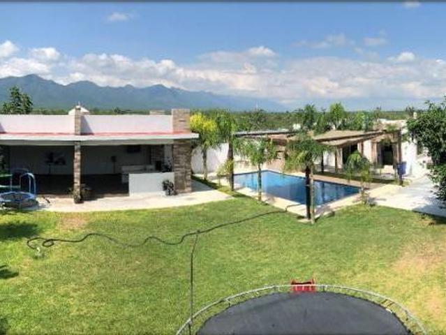 Quinta en venta en Salinas Victoria, Nuevo León