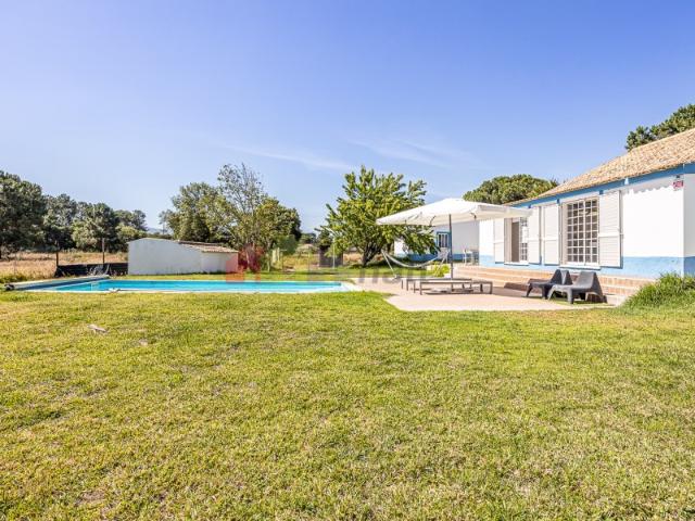 Quinta venda em Azeitão (São Lourenço e São Simão), Setúbal