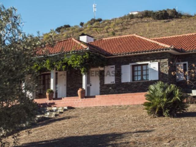 Casa venda em Mogadouro, Bragança