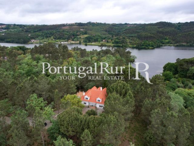 Quinta venda em Nova Foz do Dão, Couto Do Mosteiro