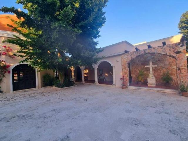 Quinta Pueblo Cholul HERMOSA QUINTA SOBRE TERRENO DE 7590M2 FVC 1961