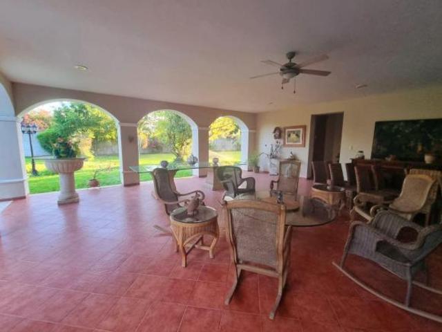 Quinta Pueblo Cholul HERMOSA QUINTA SOBRE TERRENO DE 7590M2 FVC 1961