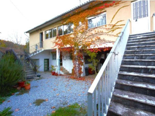 Casa venda em Figueiredo Das Donas, Viseu