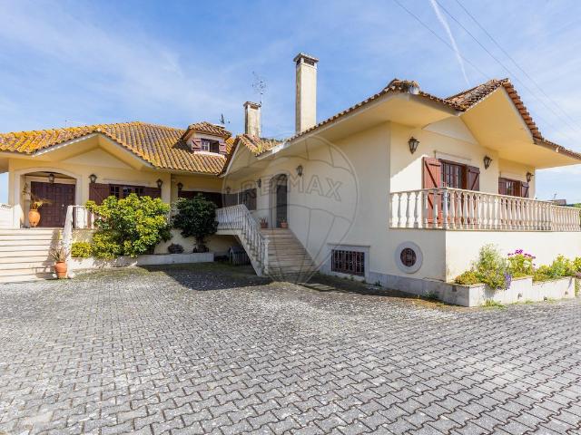 Quinta venda em Lisboa, Cheganças