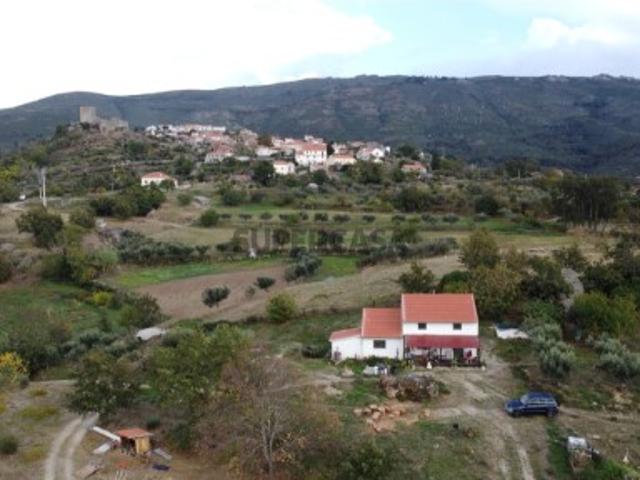 Casa venda em Linhares, Celorico da Beira