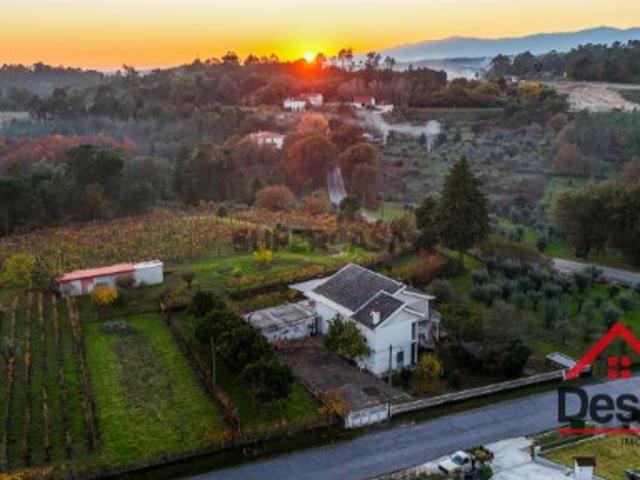Casa venda em Parada de Gonta, Tondela