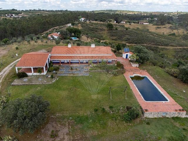 Quinta venda em Alcórrego e Maranhão, Avis