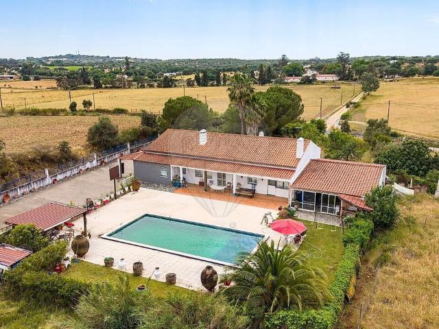 Quinta venda em Horta do Peres, Évora