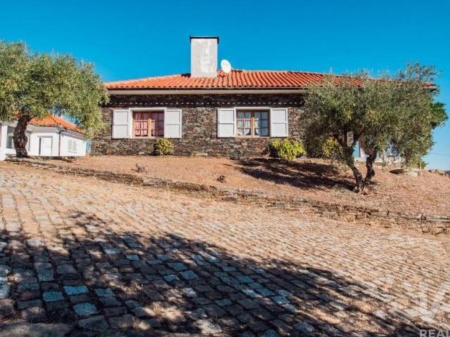 Vivenda venda em Meirinhos, Mogadouro