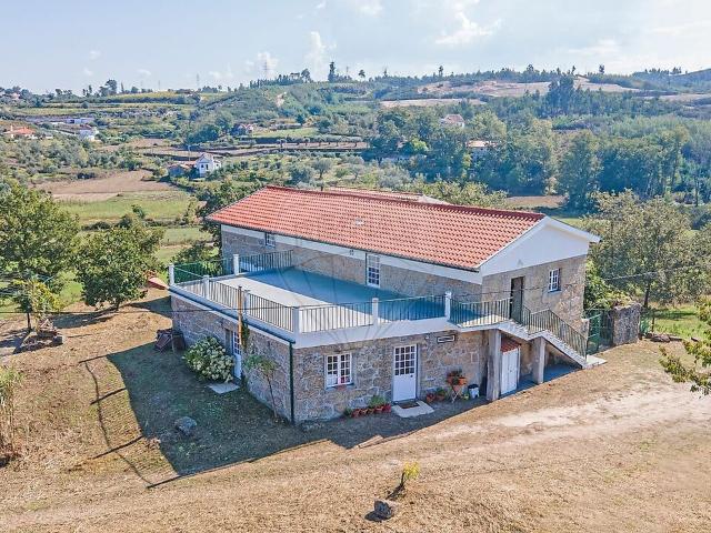Quinta venda em Covas e Vila Nova de Oliveirinha, Tábua