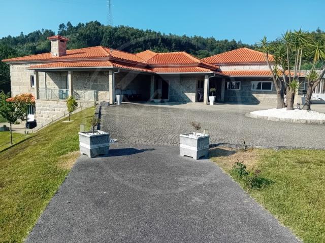 Quinta venda em Assento, Guimarães