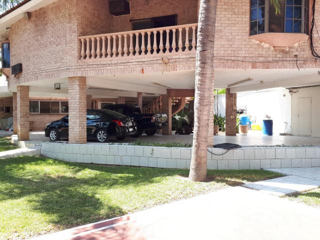 Casa en venta en El Yerbaniz, Santiago