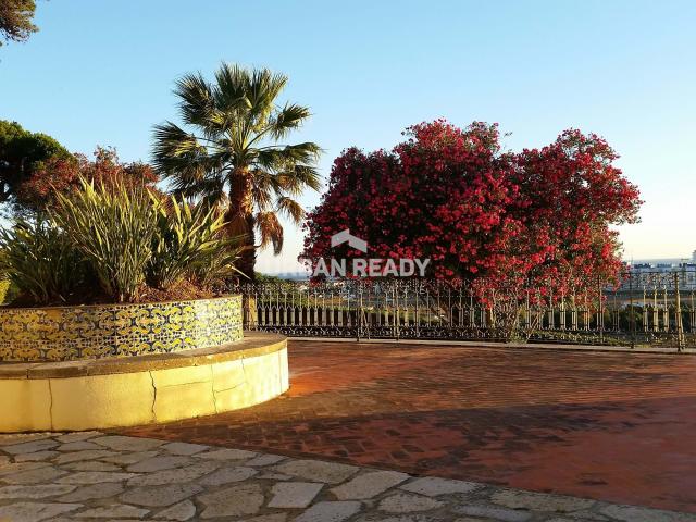 Solar venda em Torcatas, Almada