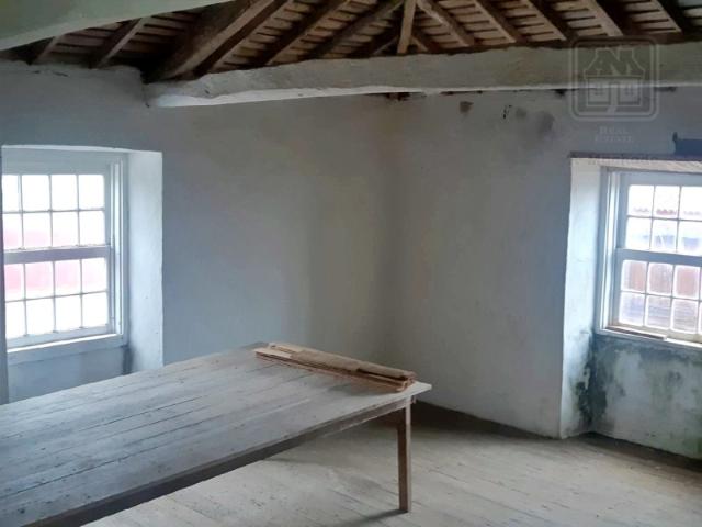 Commercial Land venda em Vila Do Porto, Covas