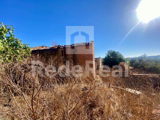Solar venda em Lagoa de Momprolé, Loulé