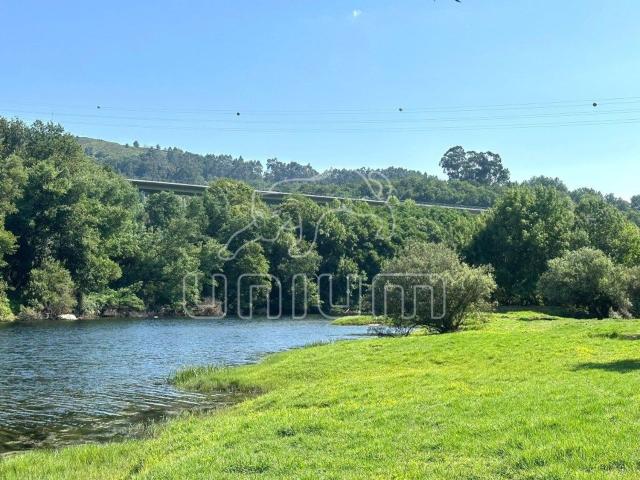Solar venda em Oleiros, Ponte Da Barca