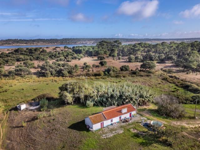 Solar venda em Santiago Do Cacém, Setúbal