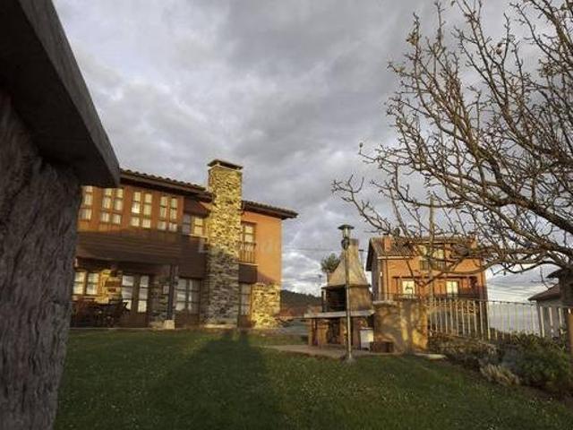 Casa en alquiler en Pravia